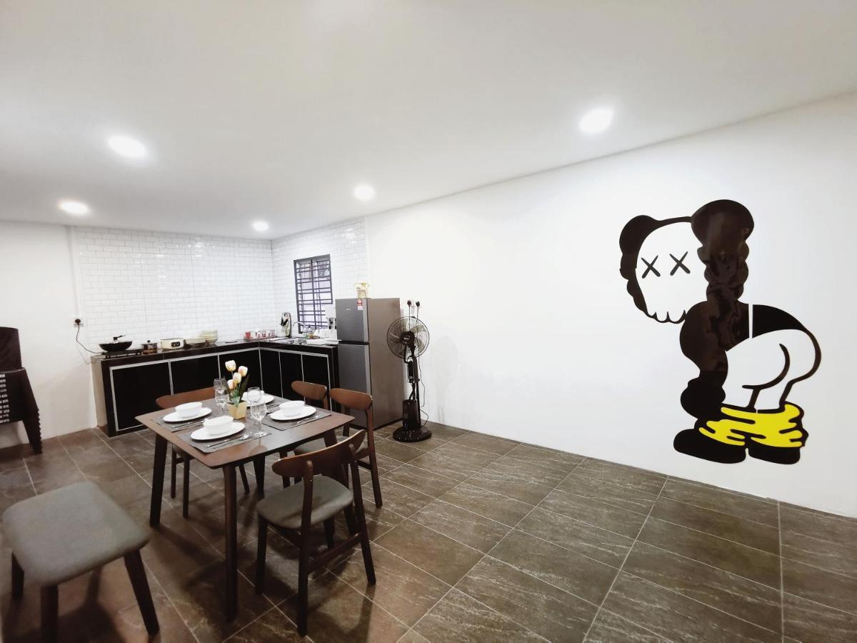 Century Holiday Homestay